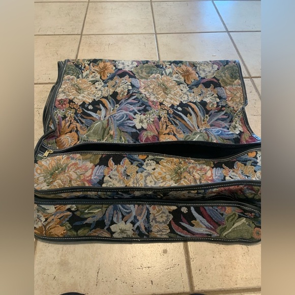 Vintage 50s/60s McBrine Tapestry Floral Garment Bag - Folding Carry-On Luggage - Picture 5 of 12